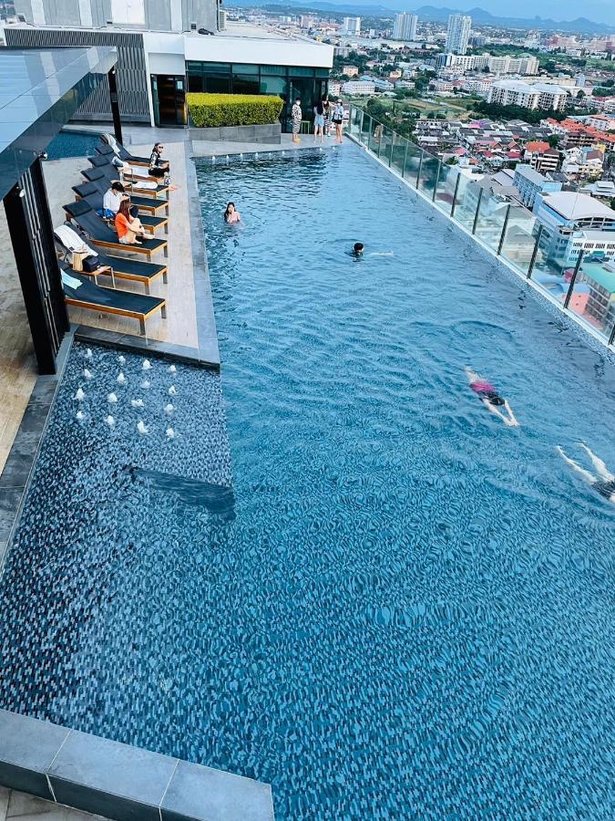 The Base Central Pattaya 2 Bed 2 Bath By Numam Extérieur photo