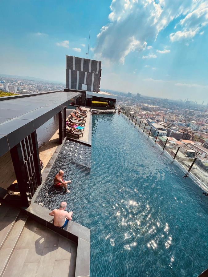 The Base Central Pattaya 2 Bed 2 Bath By Numam Extérieur photo