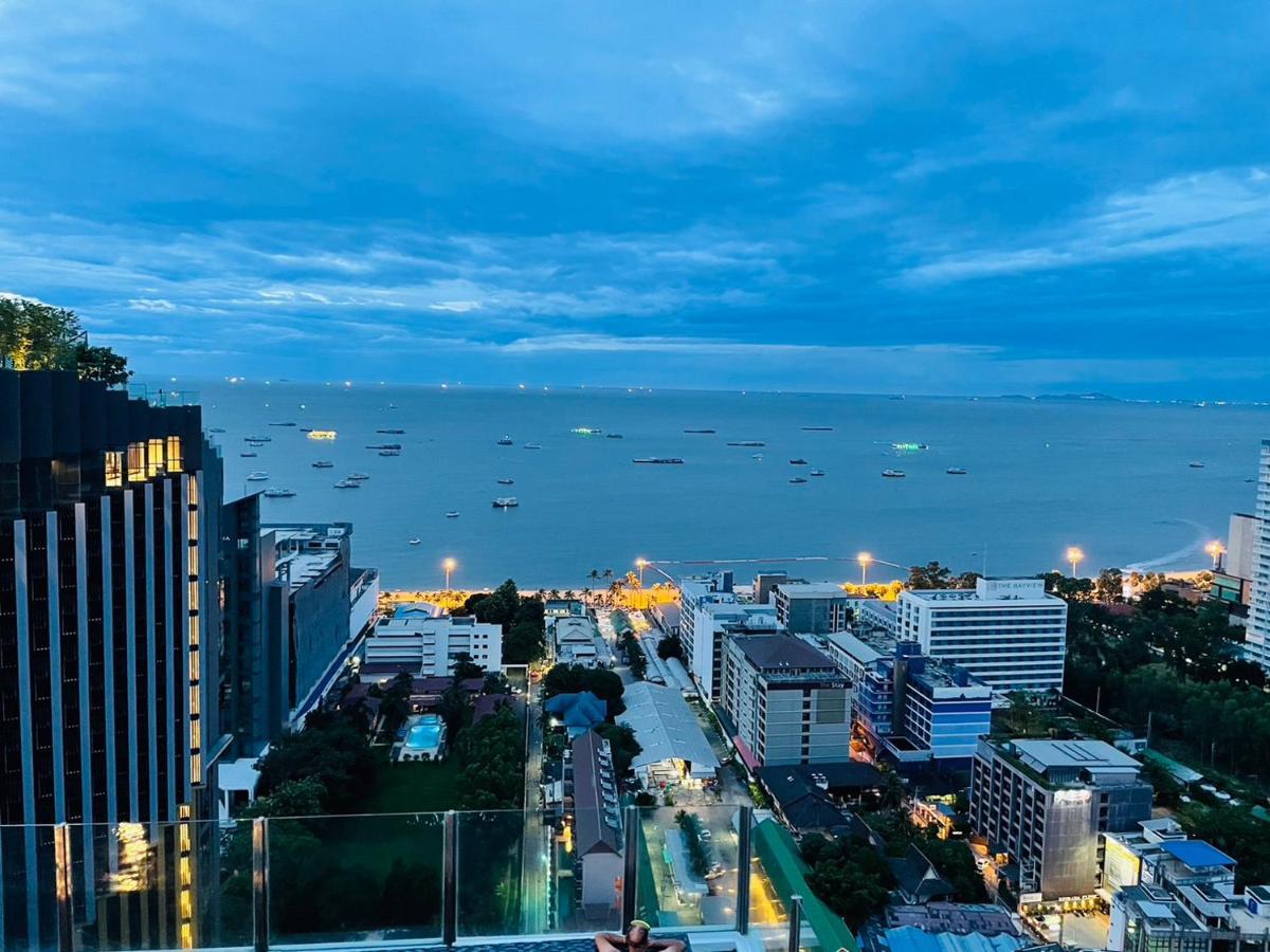 The Base Central Pattaya 2 Bed 2 Bath By Numam Extérieur photo