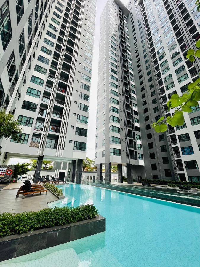 The Base Central Pattaya 2 Bed 2 Bath By Numam Extérieur photo