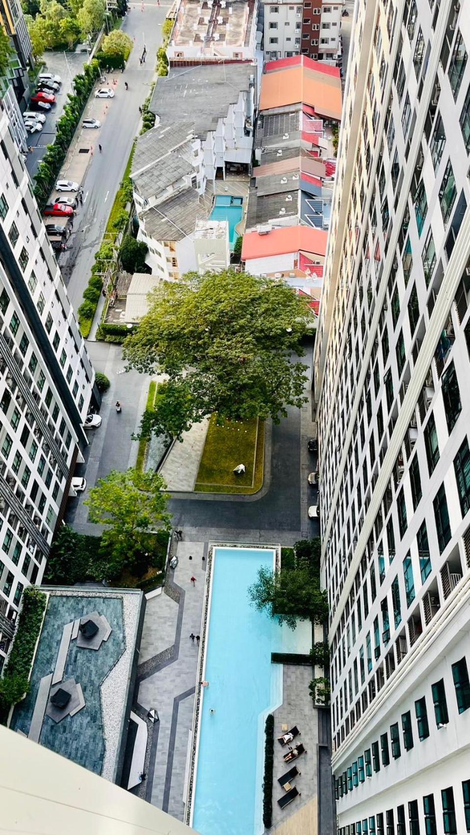 The Base Central Pattaya 2 Bed 2 Bath By Numam Extérieur photo